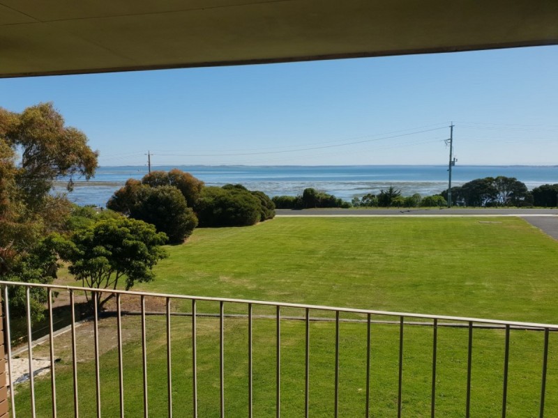 38-40 Genista Street, San Remo VIC 3925