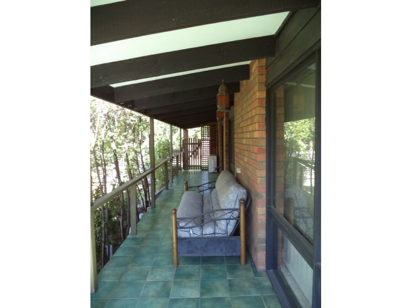 11 Endeavour Court, Cowes VIC 3922