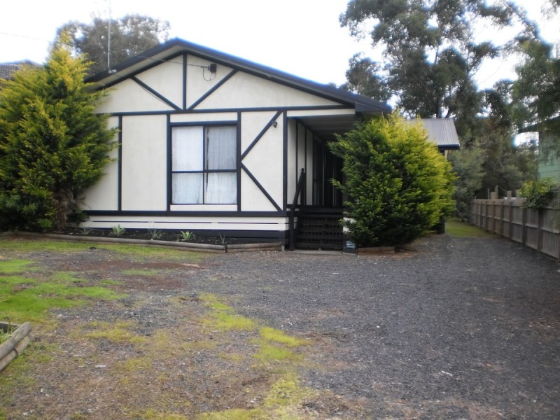 10 Scenic Drive, Cowes VIC 3922