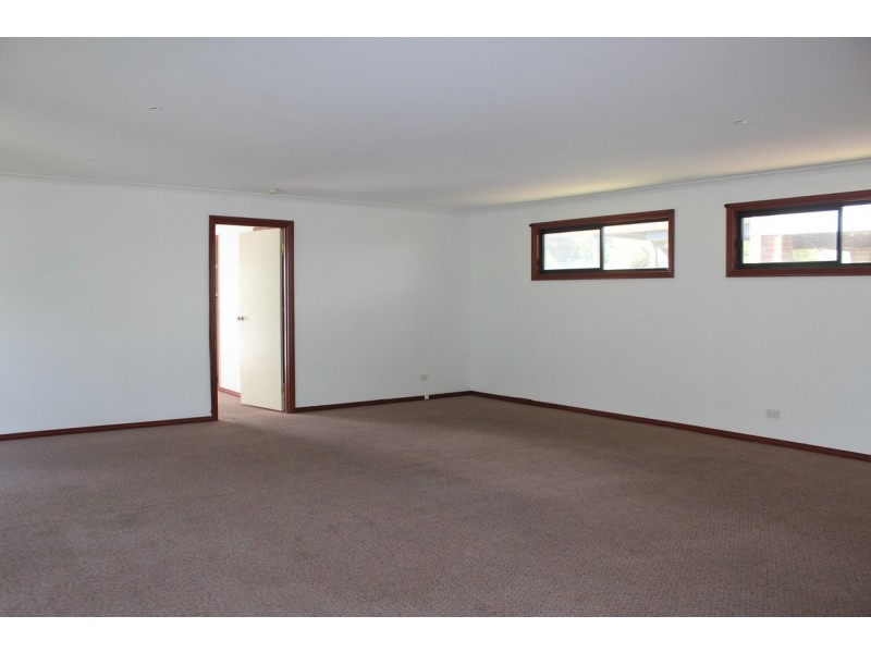 10 Scenic Drive, Cowes VIC 3922