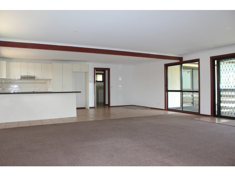 10 Scenic Drive, Cowes VIC 3922