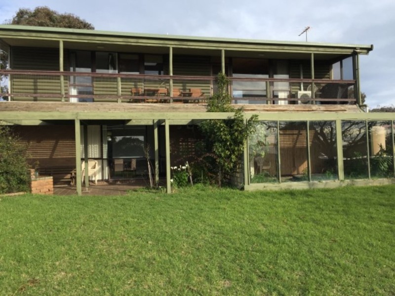 6 Caroline Avenue, Cowes VIC 3922