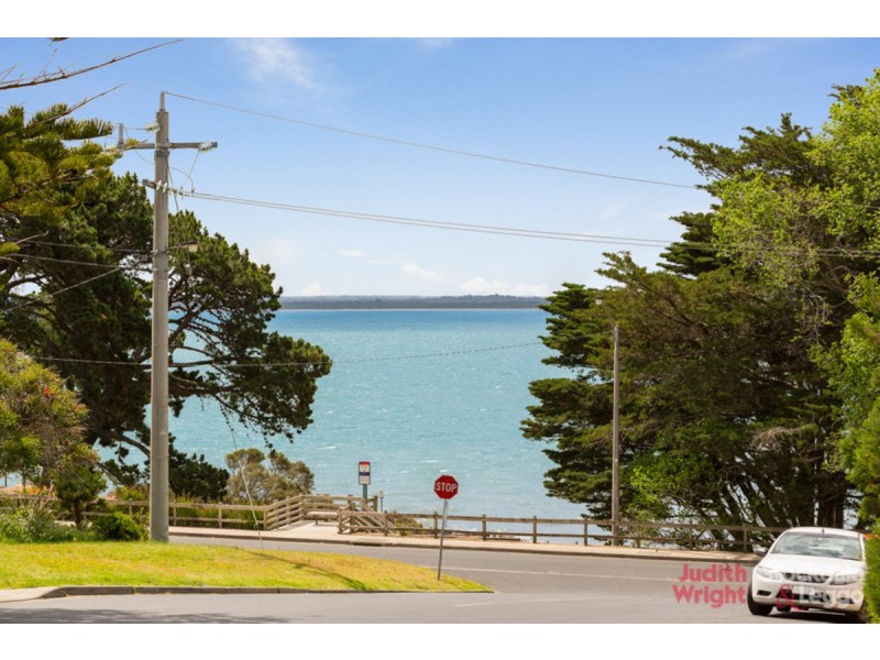 27/1-3 Warley Avenue, Cowes VIC 3922