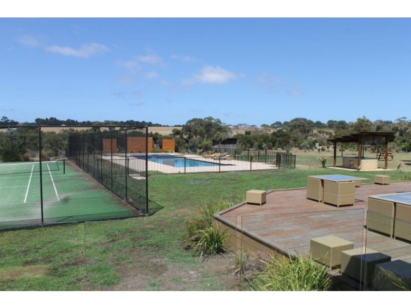 Villa 297/2128 Phillip Island Road, Cowes VIC 3922