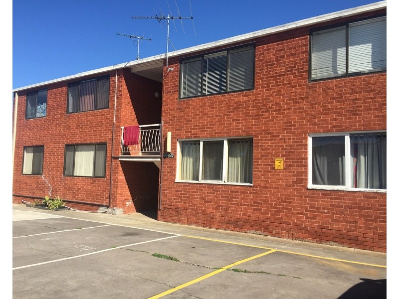 4/12 Percy Street, St Albans VIC 3021