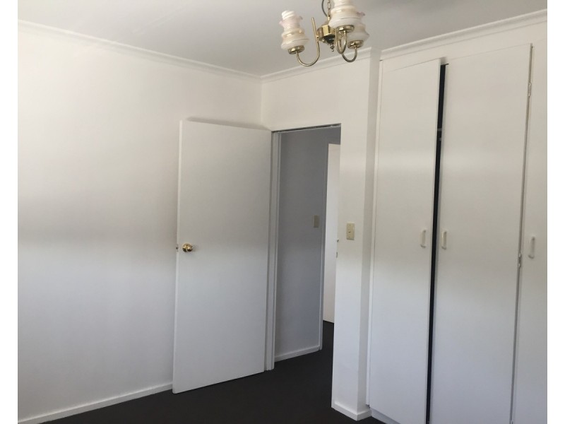 4/12 Percy Street, St Albans VIC 3021