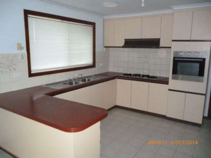 18 Lancelot Court, Kings Park VIC 3021