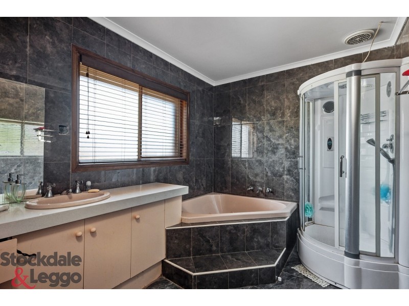 2 Attley Court, Keilor Downs VIC 3038