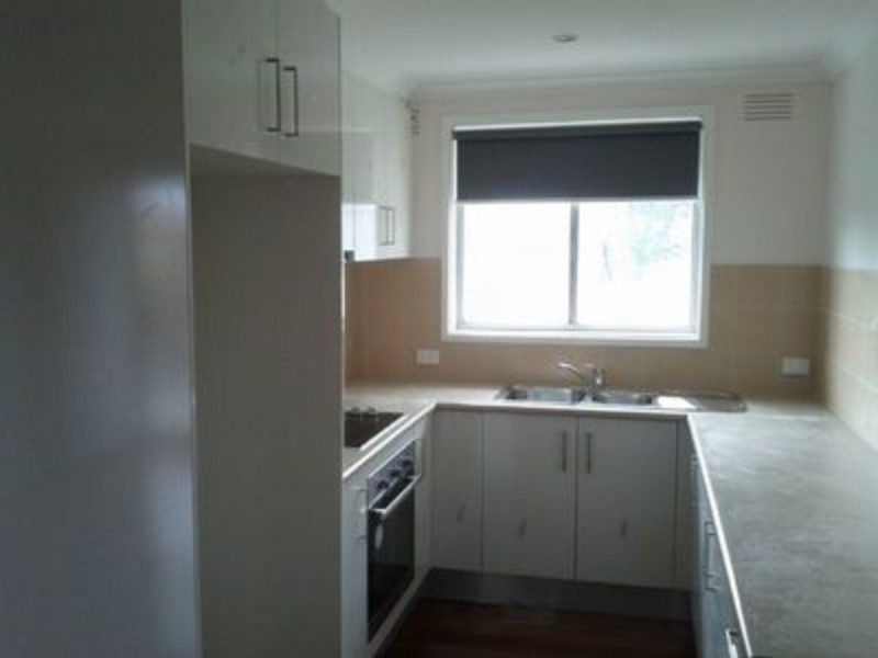 2/97 Conrad Street, St Albans VIC 3021