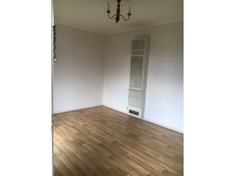 95 MOONSTONE Circuit, St Albans VIC 3021