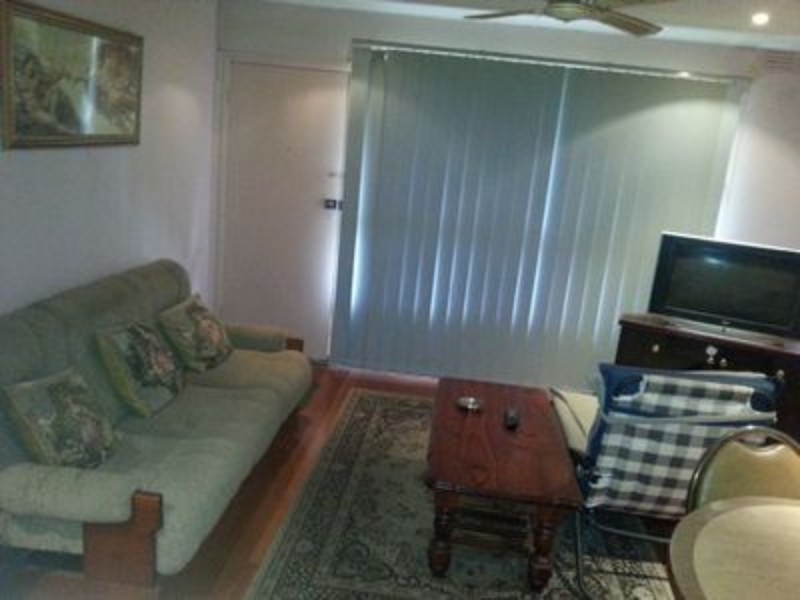 1/2 Lee Street, St Albans VIC 3021