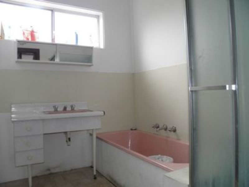 39 Adelaide Street, St Albans VIC 3021