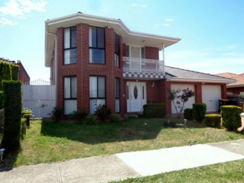 8 Palara Street, Delahey VIC 3037