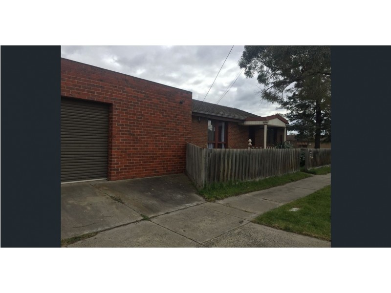 1 Trelawny Place, Kings Park VIC 3021