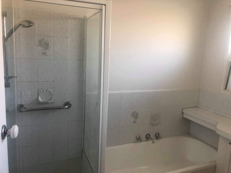 6 Meadowbank Court, Kings Park VIC 3021