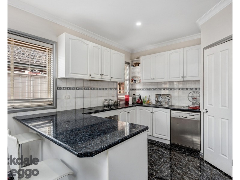 2/5 Ruth Street, St Albans VIC 3021