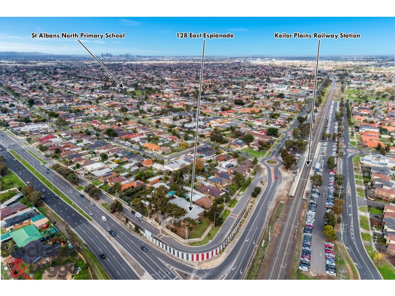 8/128 East Esplanade, St Albans VIC 3021
