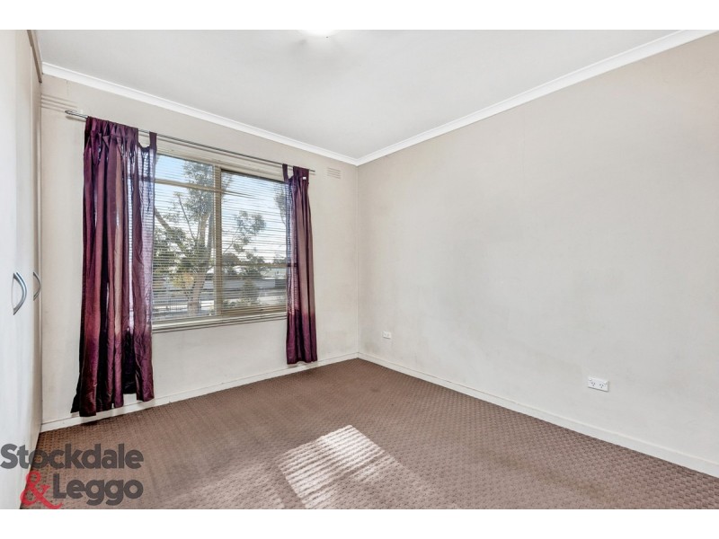 8/128 East Esplanade, St Albans VIC 3021