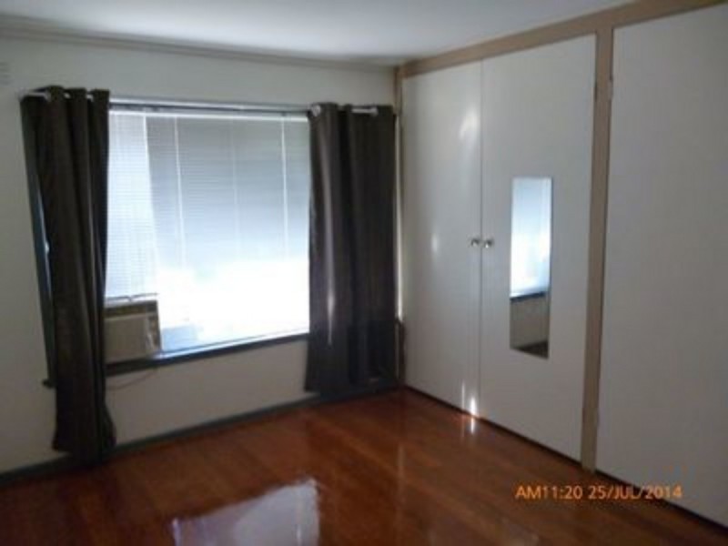 2/8-10 Thorndon Drive, St Albans VIC 3021