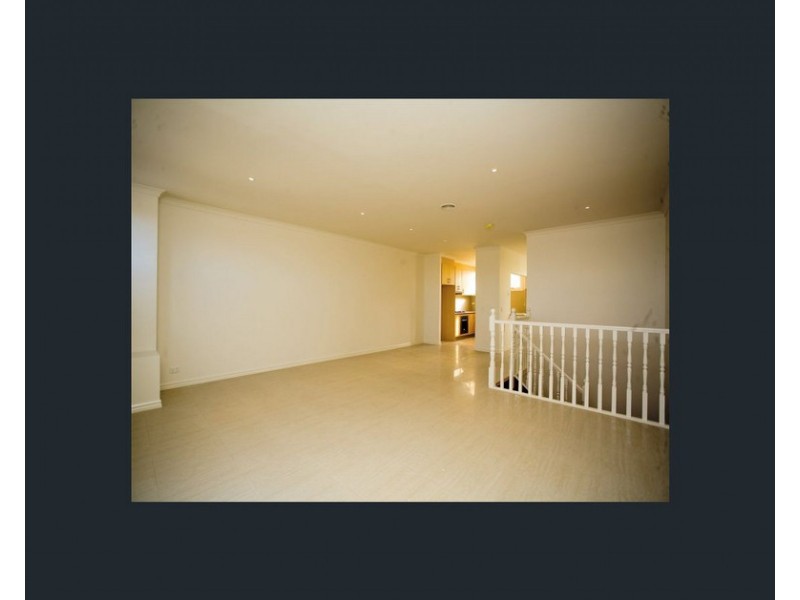 9/2 McArthur Avenue, St Albans VIC 3021