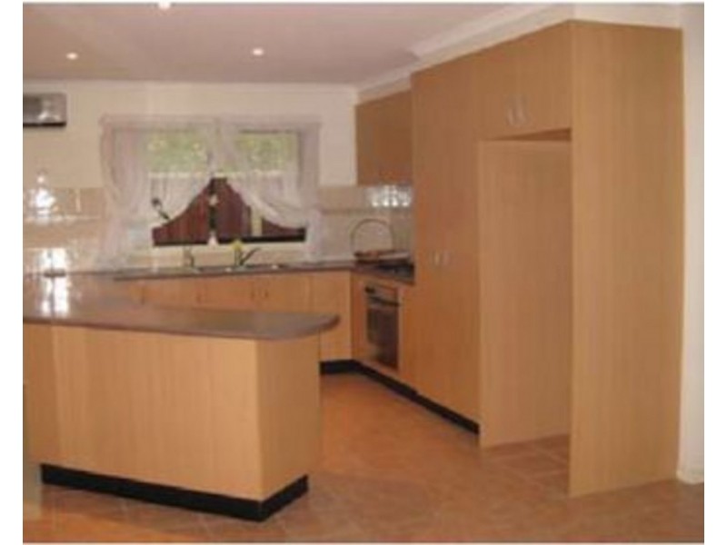 2E Emily Street, St Albans VIC 3021