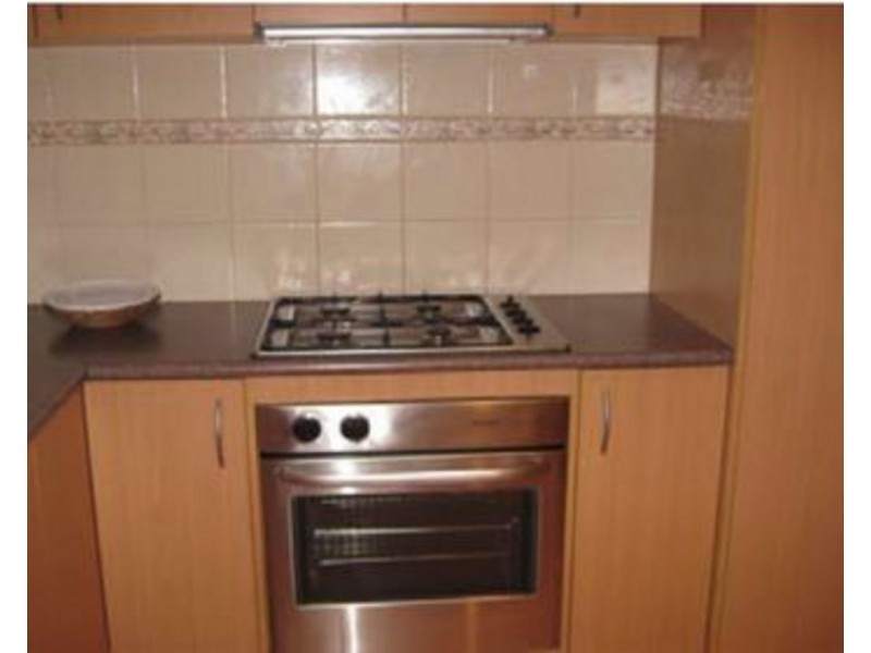 2E Emily Street, St Albans VIC 3021