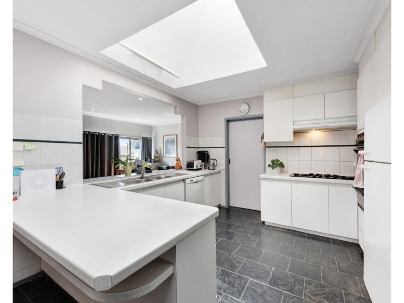 55 Angourie Crescent, Taylors Lakes VIC 3038