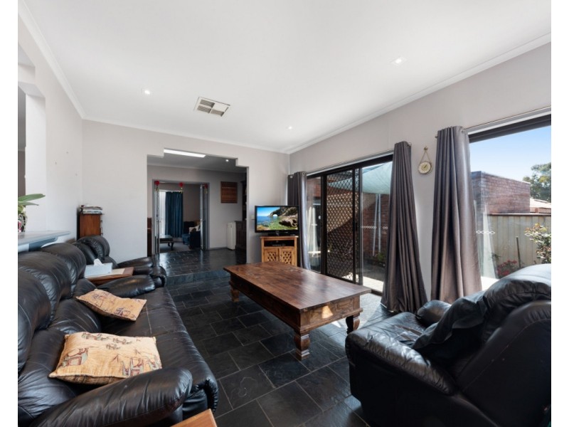 55 Angourie Crescent, Taylors Lakes VIC 3038