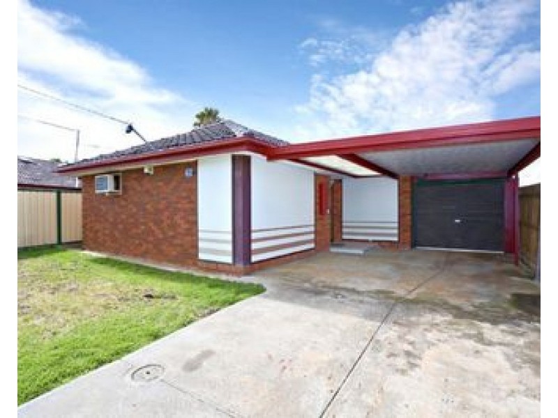 61 Denton Avenue, St Albans VIC 3021