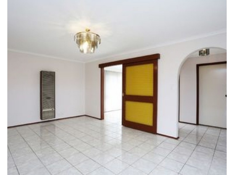 61 Denton Avenue, St Albans VIC 3021