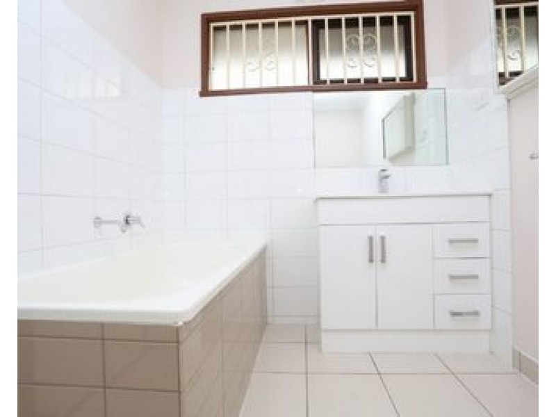 61 Denton Avenue, St Albans VIC 3021