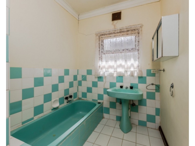 83 Leonard Avenue, St Albans VIC 3021