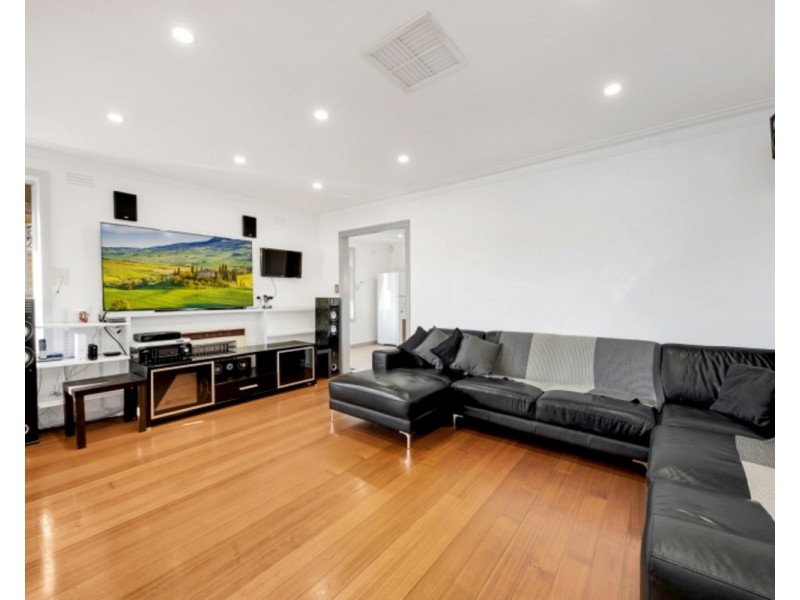 55 Oleander Drive, St Albans VIC 3021