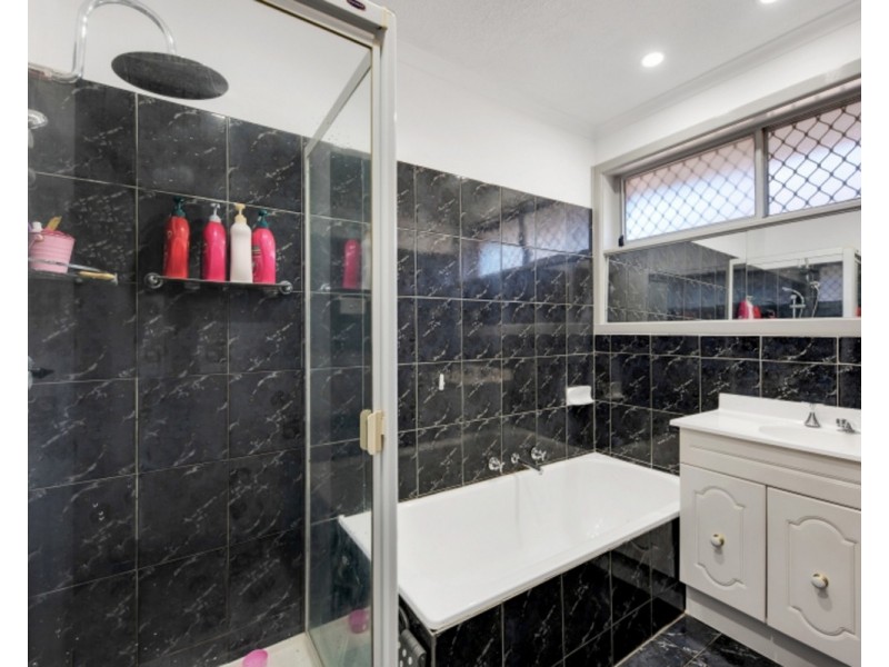 55 Oleander Drive, St Albans VIC 3021