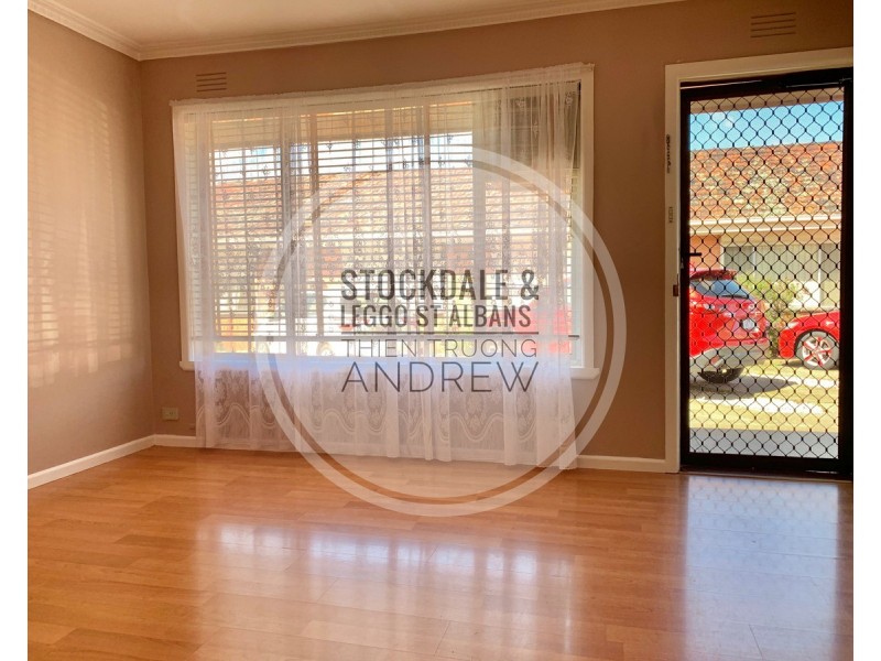 3/8-10 THORNDON Drive, St Albans VIC 3021