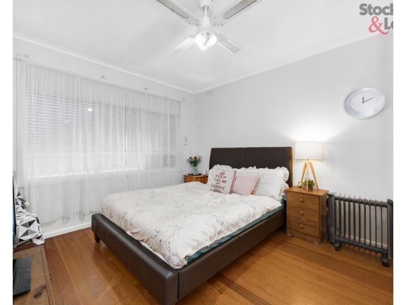 87 Power Street, St Albans VIC 3021