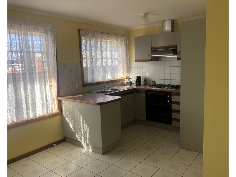 5/2 Percy Street, St Albans VIC 3021