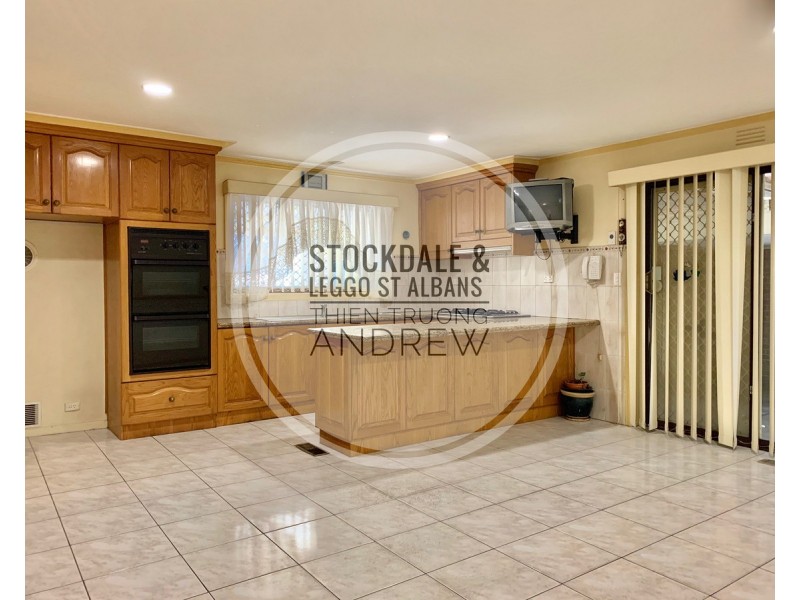 1 Oleander Drive, St Albans VIC 3021