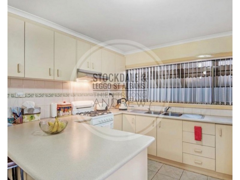 73 Oberon Avenue, St Albans VIC 3021