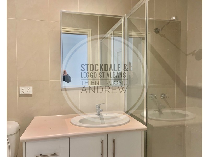 9/2 McArthur Avenue, St Albans VIC 3021