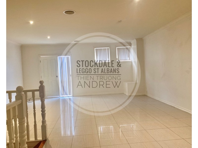 9/2 McArthur Avenue, St Albans VIC 3021