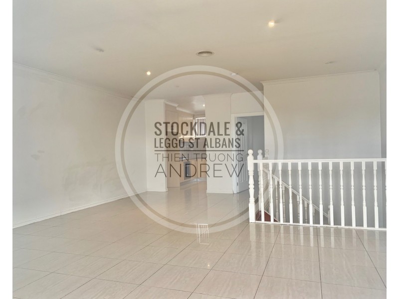 9/2 McArthur Avenue, St Albans VIC 3021