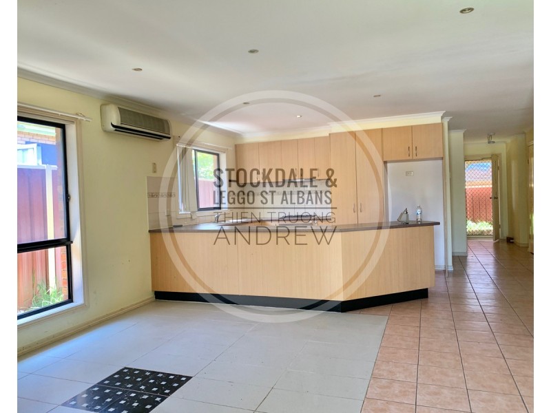 2E Emily Street, St Albans VIC 3021