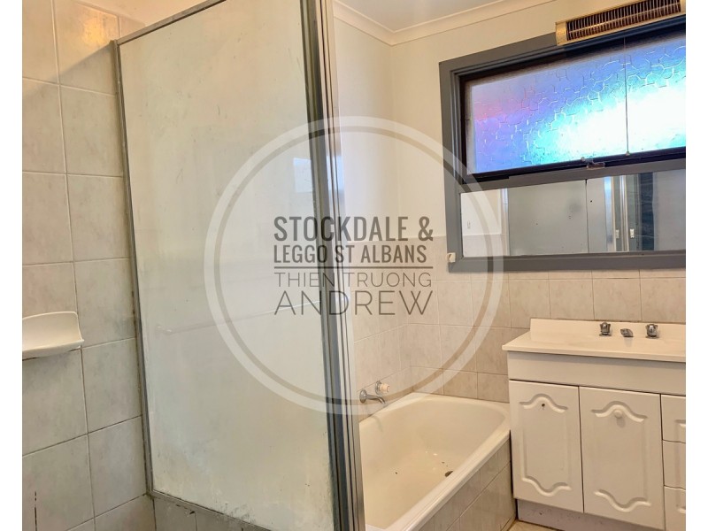 32 Stradbroke Drive, St Albans VIC 3021