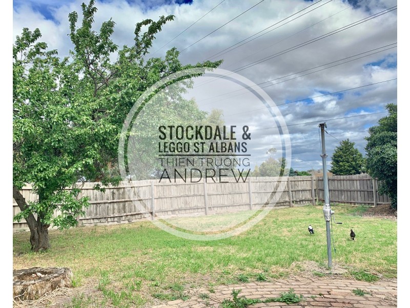 32 Stradbroke Drive, St Albans VIC 3021