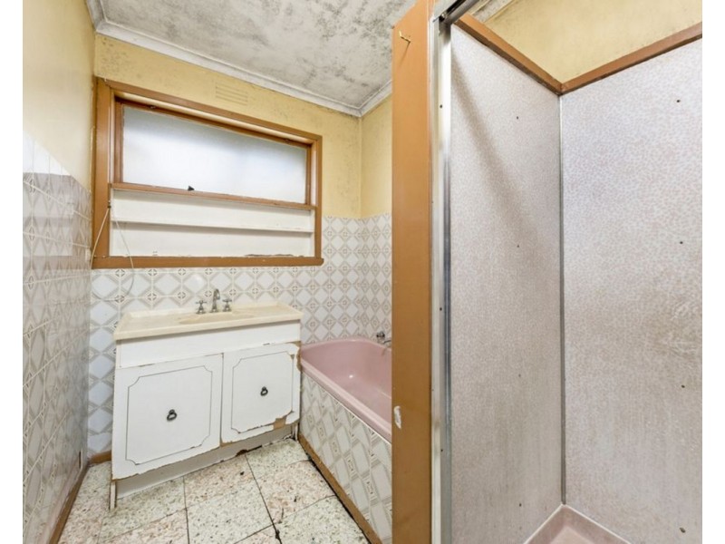 35A Rhodes Street, St Albans VIC 3021