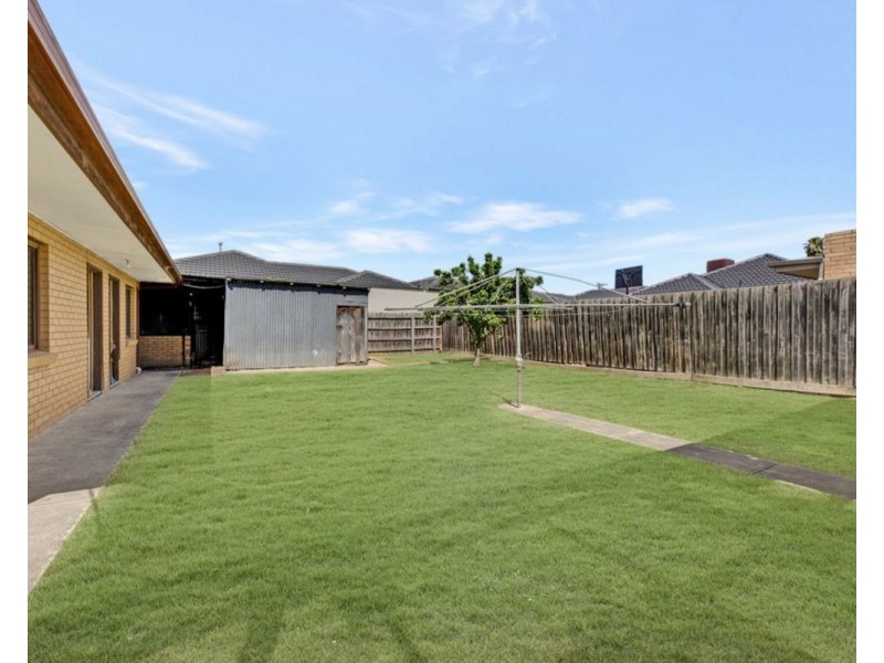 35A Rhodes Street, St Albans VIC 3021