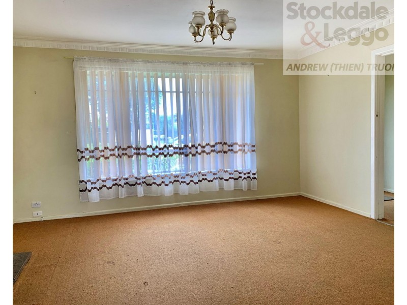 8 Kings Road, St Albans VIC 3021