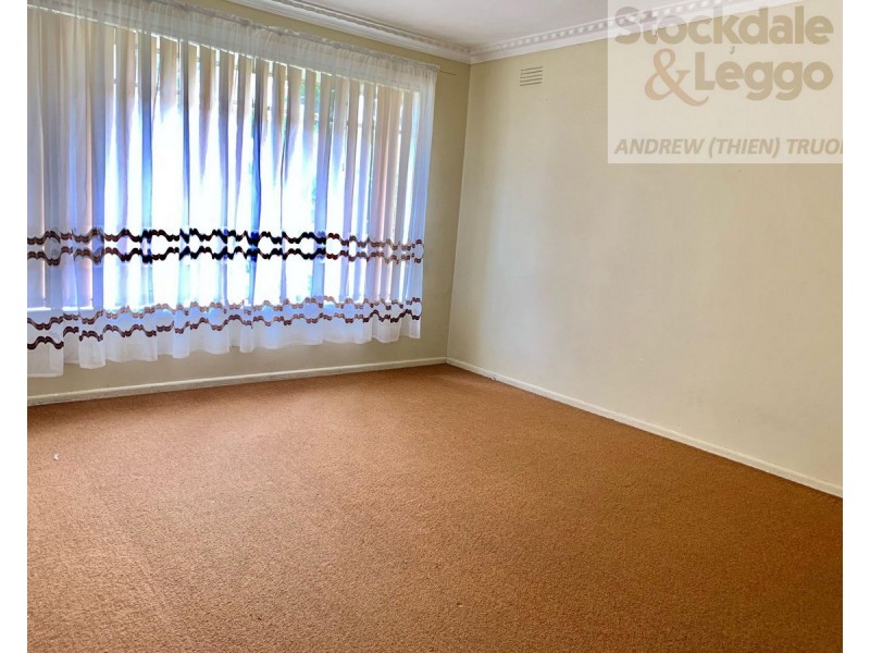 8 Kings Road, St Albans VIC 3021