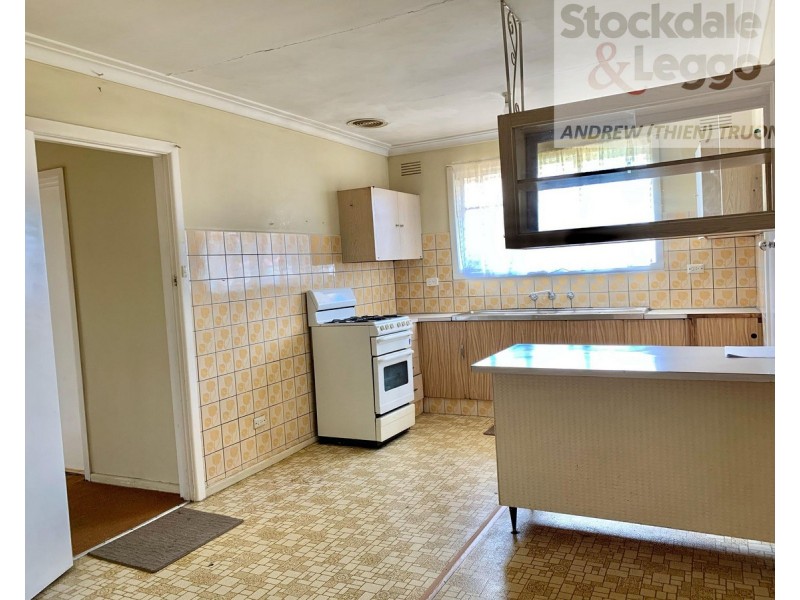 8 Kings Road, St Albans VIC 3021
